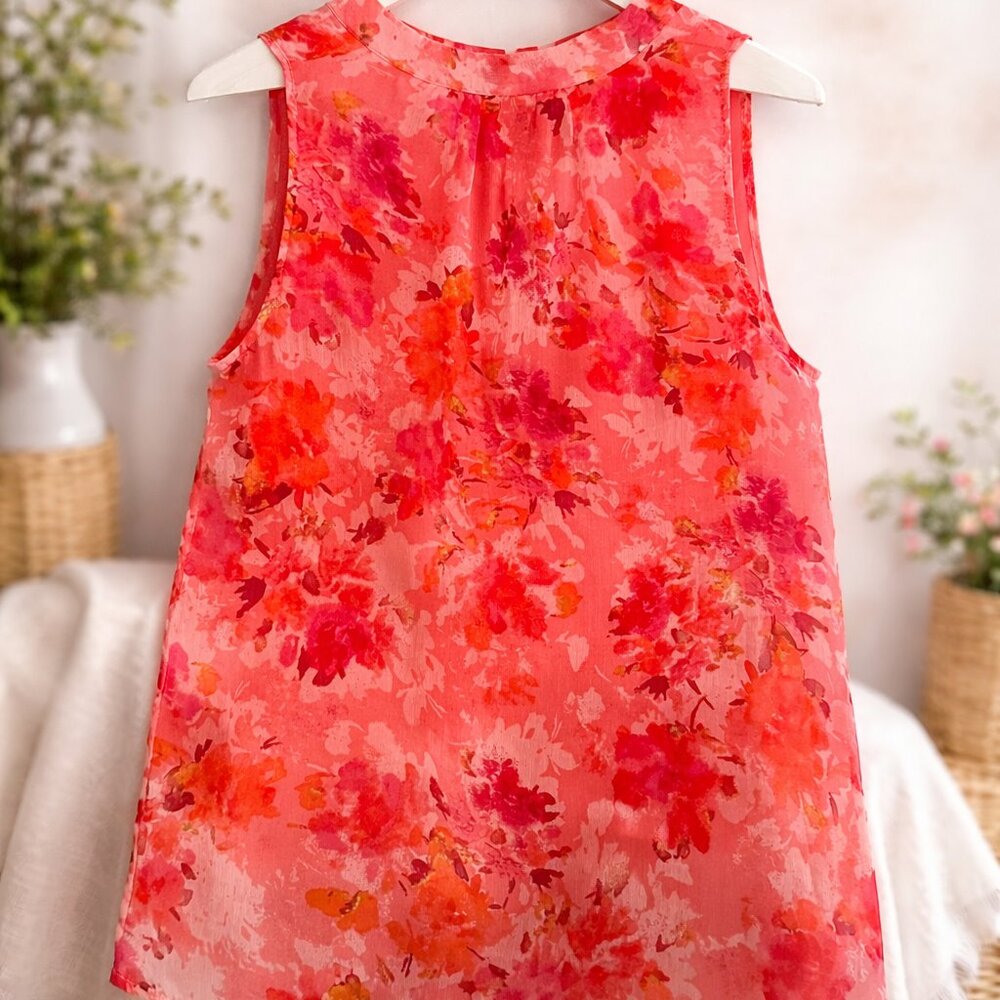 Coral Watercolor Floral Sleeveless Blouse – Women’s Small – NWT Condition 🌸